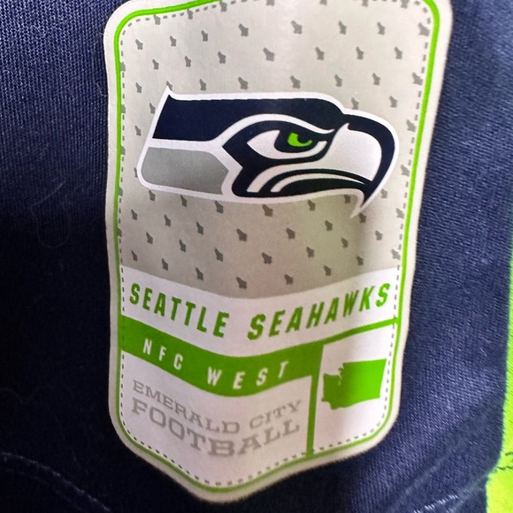 Seattle Seahawks women’s tee.  Size Large - Picture 2 of 7